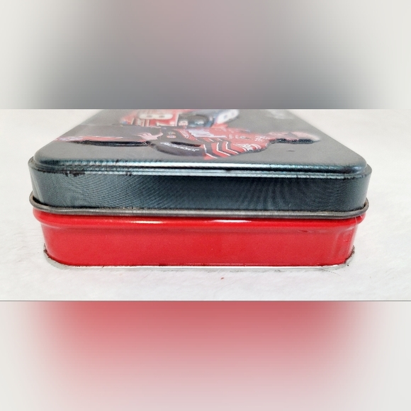 Dale Earnhardt Jr. Limited Edition NASCAR Collectible Tin w/2 Playing Card Decks - Picture 5 of 15